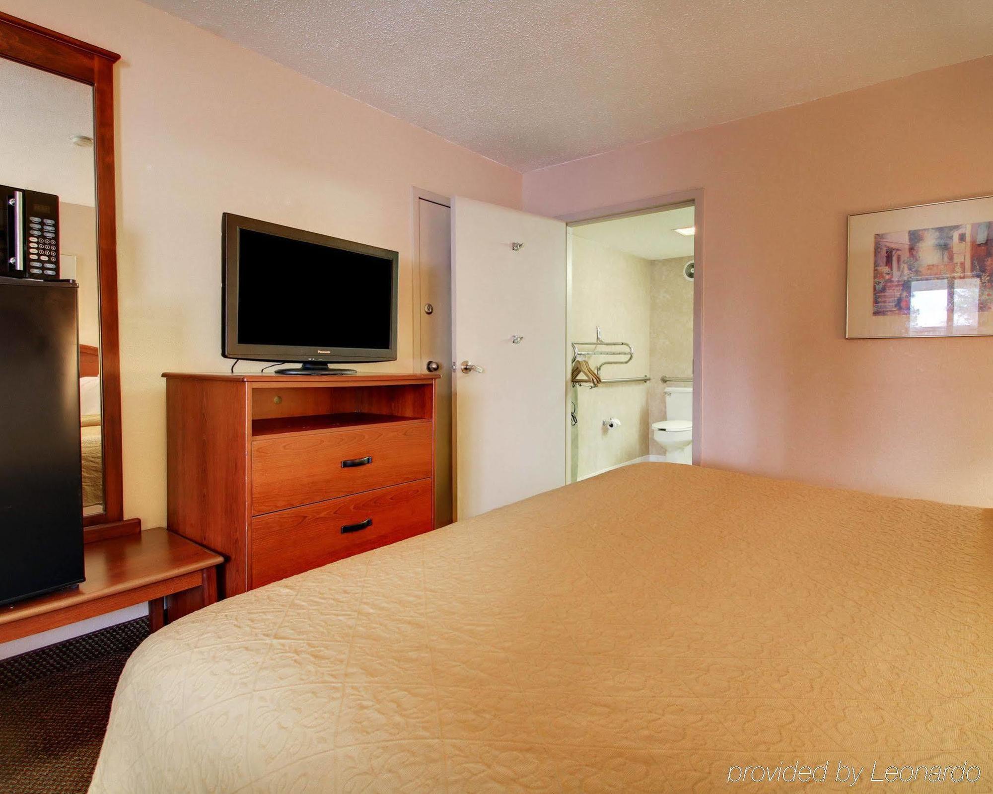 Econo Lodge North Риджленд Экстерьер фото